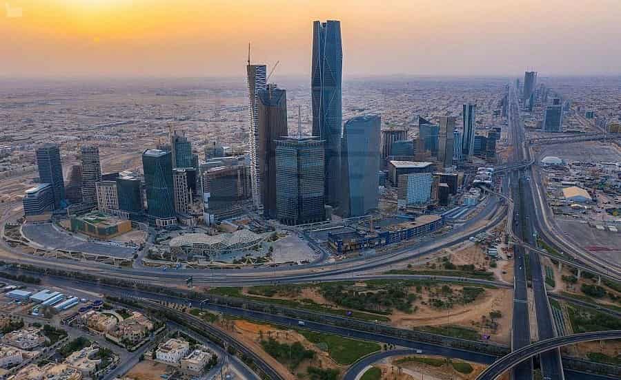 Companies move regional HQ to Saudi Arabia in first half of 2024 - Saudi-Expatriates.com